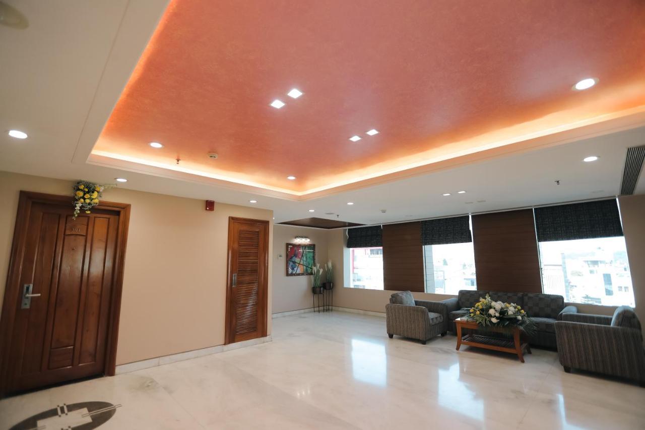 โรงแรมแซฟฟรอน ลีฟ เดห์ราดุน ภายนอก รูปภาพ